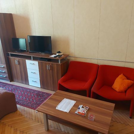 Cute Apartment Close To The Center Budapest Luaran gambar